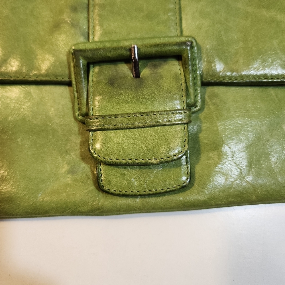 HOBO International Green Leather Clutch with Buckle - Picture 4 of 11